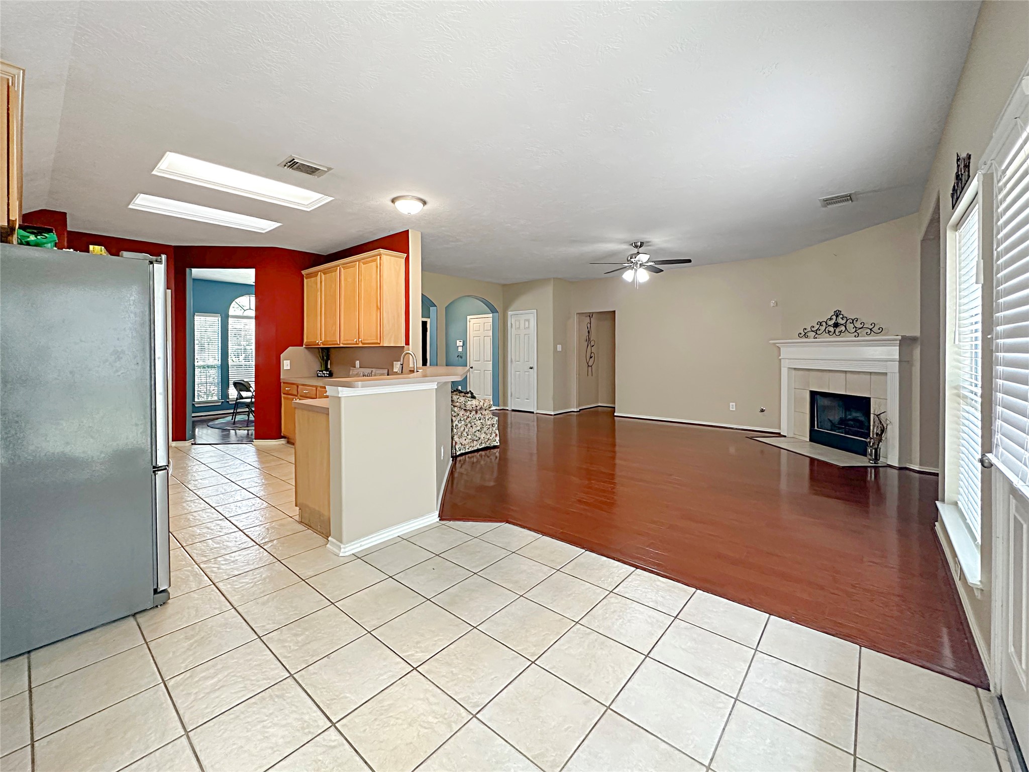 6506 Rustling Timbers Lane Spring, TX 77379 - Photo 7 of 40
