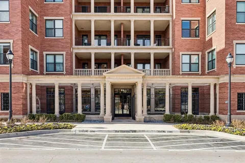 $1,199,000 | 350 Central Avenue, Unit 210, Southlake, TX 76092