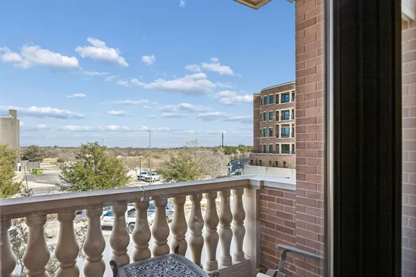 $1,099,000 | 350 Central Avenue, Unit 210, Southlake, TX 76092