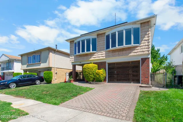 $979,000 | 75 Muller Avenue | Westerleigh