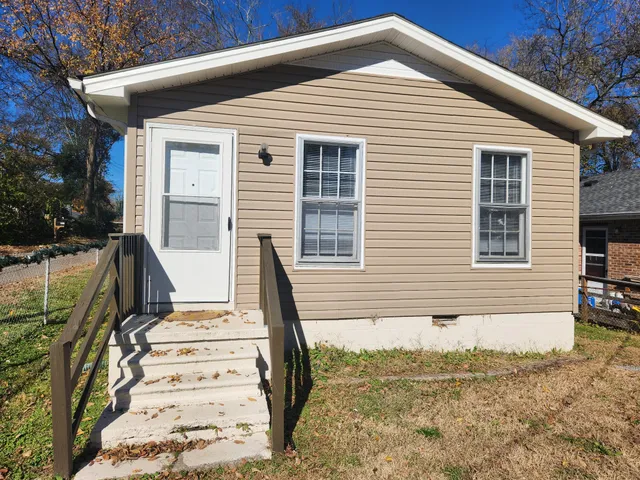 $795 | 1103 Main Street, Clarksville, TN 37040