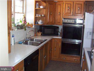 429 Gregg Street Shillington, PA 19607 - Photo 3 of 6 Gallery Image 3