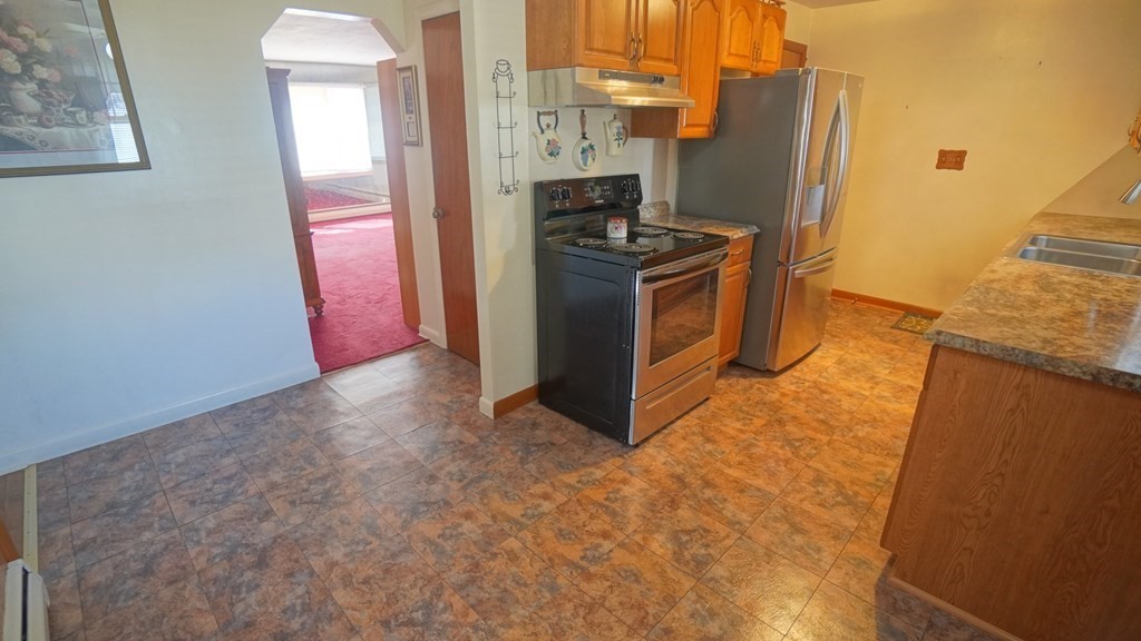 110 Navajo Road Springfield, MA 01109 - Photo 11 of 24 Gallery Image 11