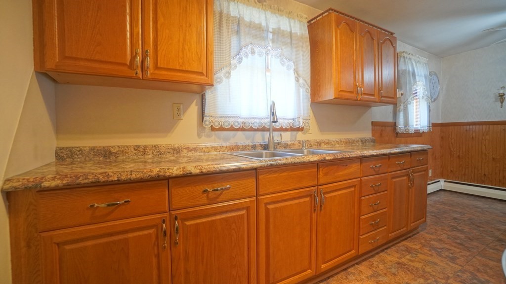 110 Navajo Road Springfield, MA 01109 - Photo 9 of 24 Gallery Image 9