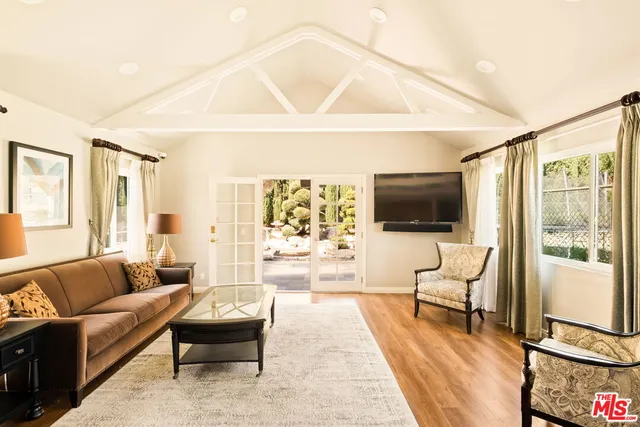 $3,498,000 | 1047 East Pomello Drive, Claremont, CA 91711