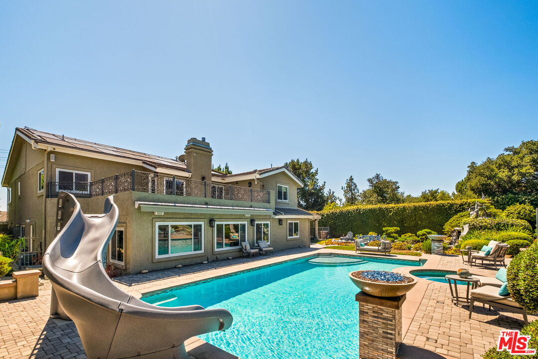 1047 East Pomello Drive Claremont, CA 91711 - Photo 66 of 73 a front view of house with outdoor space
