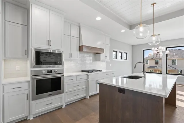 $730,000 | 2319 Southwest Serena Place, Lee's Summit, MO 64082