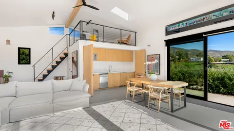 $4,250,000 | 29517 Harvester Road, Malibu, CA 90265