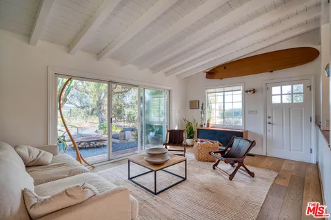 $4,250,000 | 29517 Harvester Road, Malibu, CA 90265