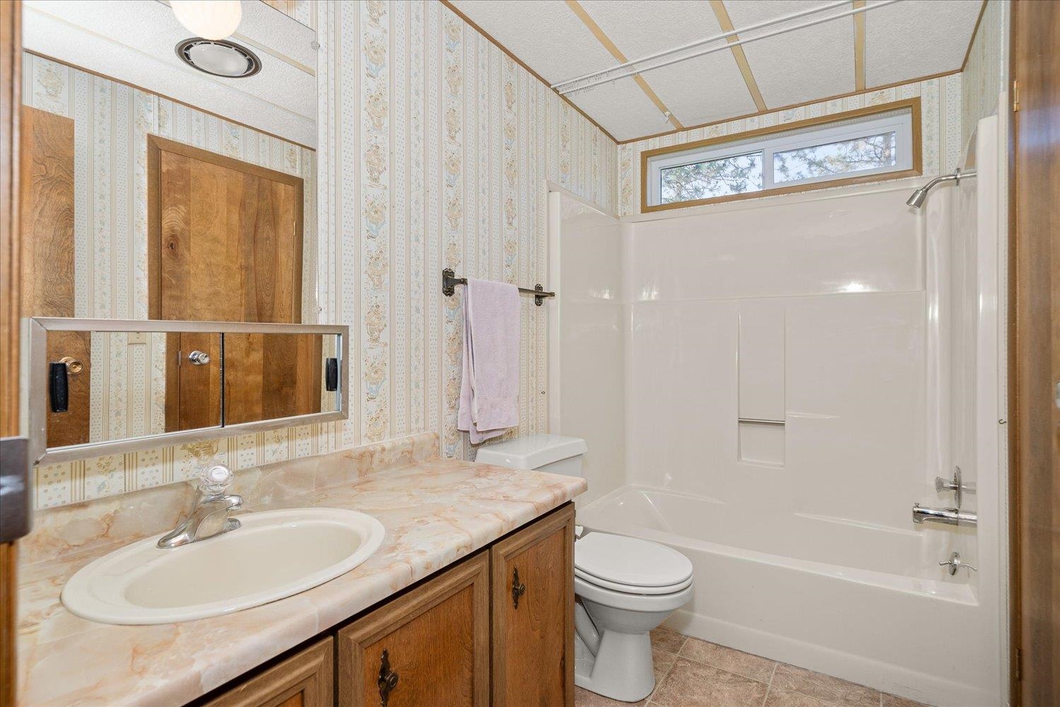 12704 North Ruby Road Spokane, WA 99218 - Photo 18 of 33