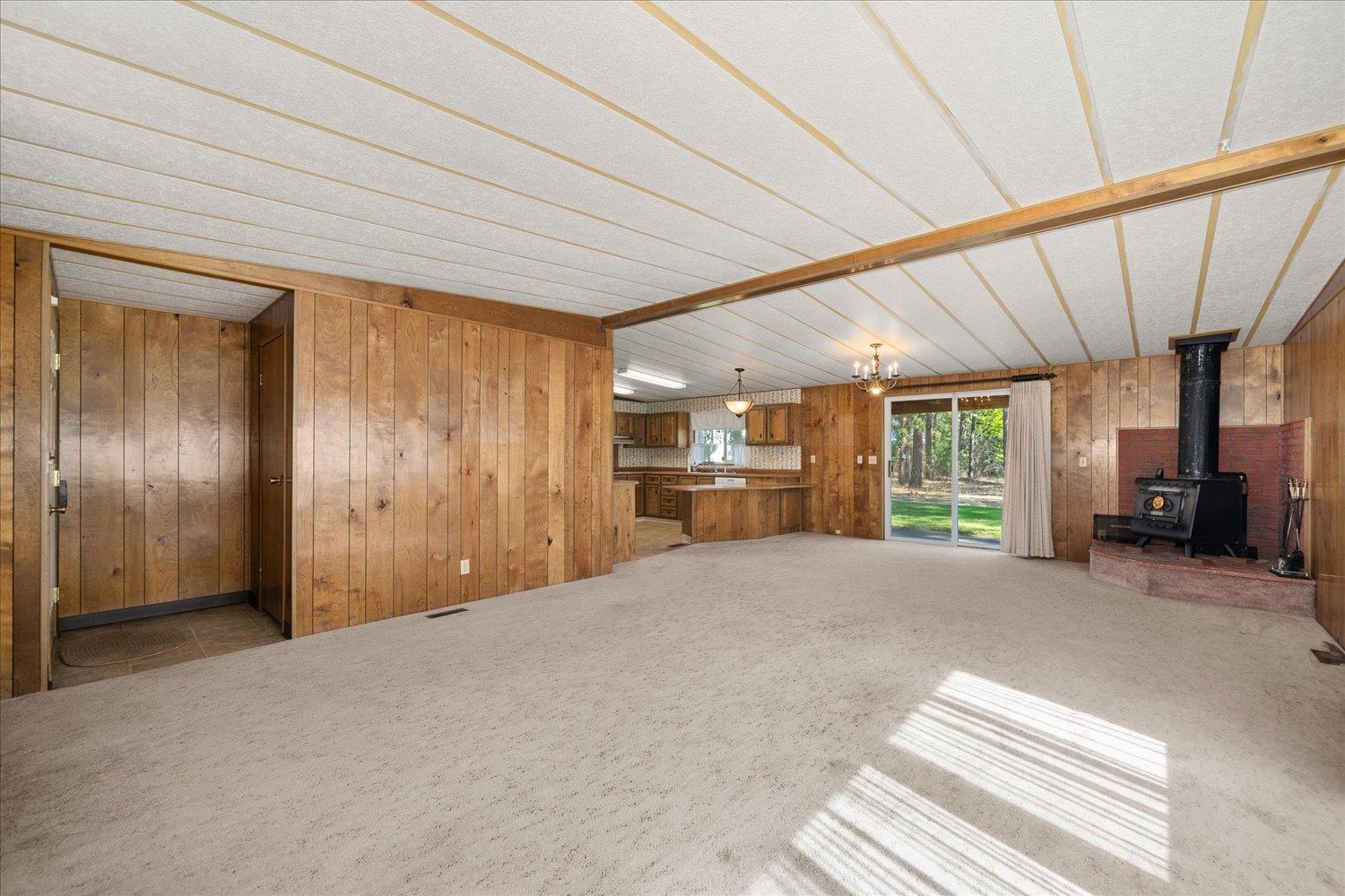 12704 North Ruby Road Spokane, WA 99218 - Photo 3 of 33