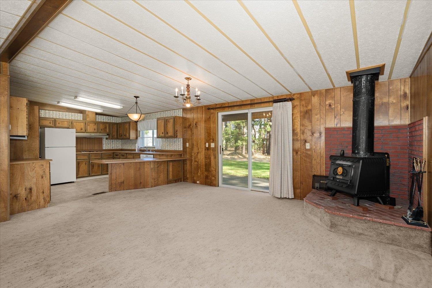 12704 North Ruby Road Spokane, WA 99218 - Photo 9 of 33