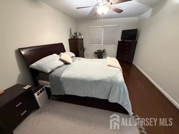 $290,000 | 432 College Drive, Unit 432, Edison, NJ 08817