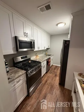 $290,000 | 432 College Drive, Unit 432, Edison, NJ 08817