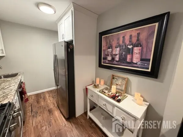 $290,000 | 432 College Drive, Unit 432, Edison, NJ 08817