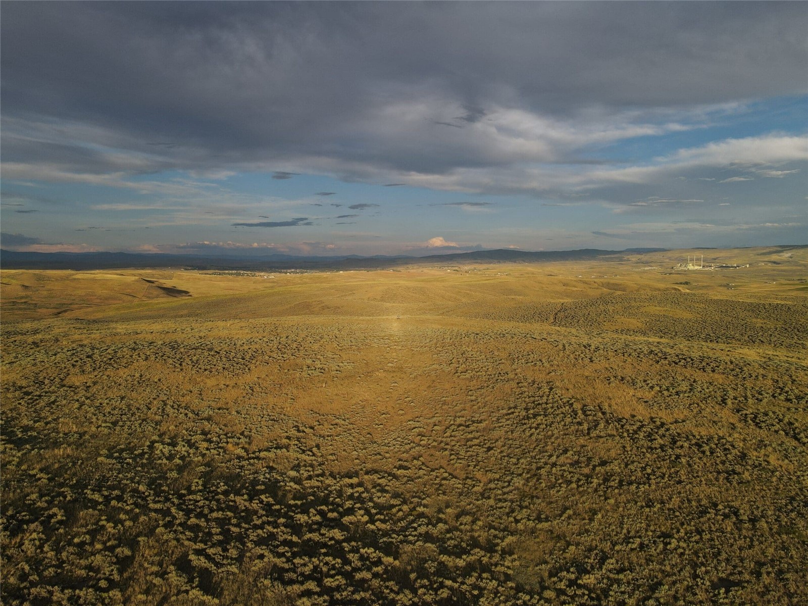 40 Highway 40 Craig, CO 81625 - Photo 2 of 23 a view of an ocean
