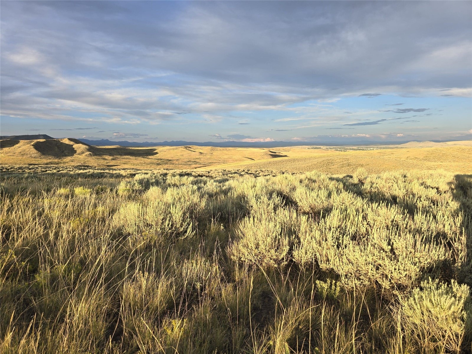 40 Highway 40 Craig, CO 81625 - Photo 3 of 23 a view of an ocean