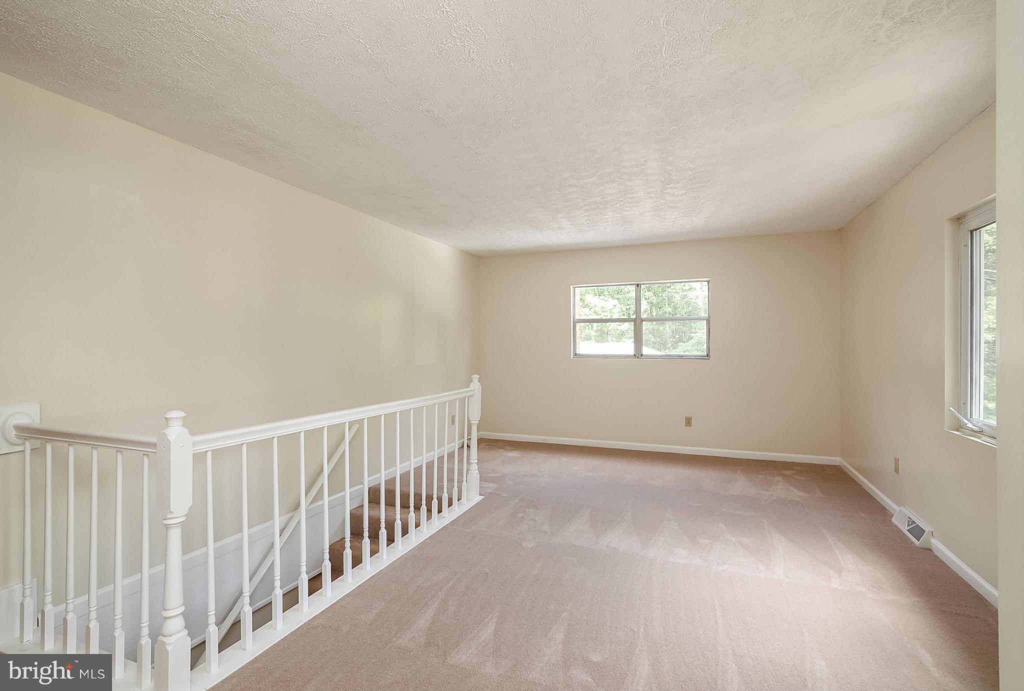13088 Elk Ridge Road Fredericksburg, VA 22406 - Photo 10 of 30 Living Room