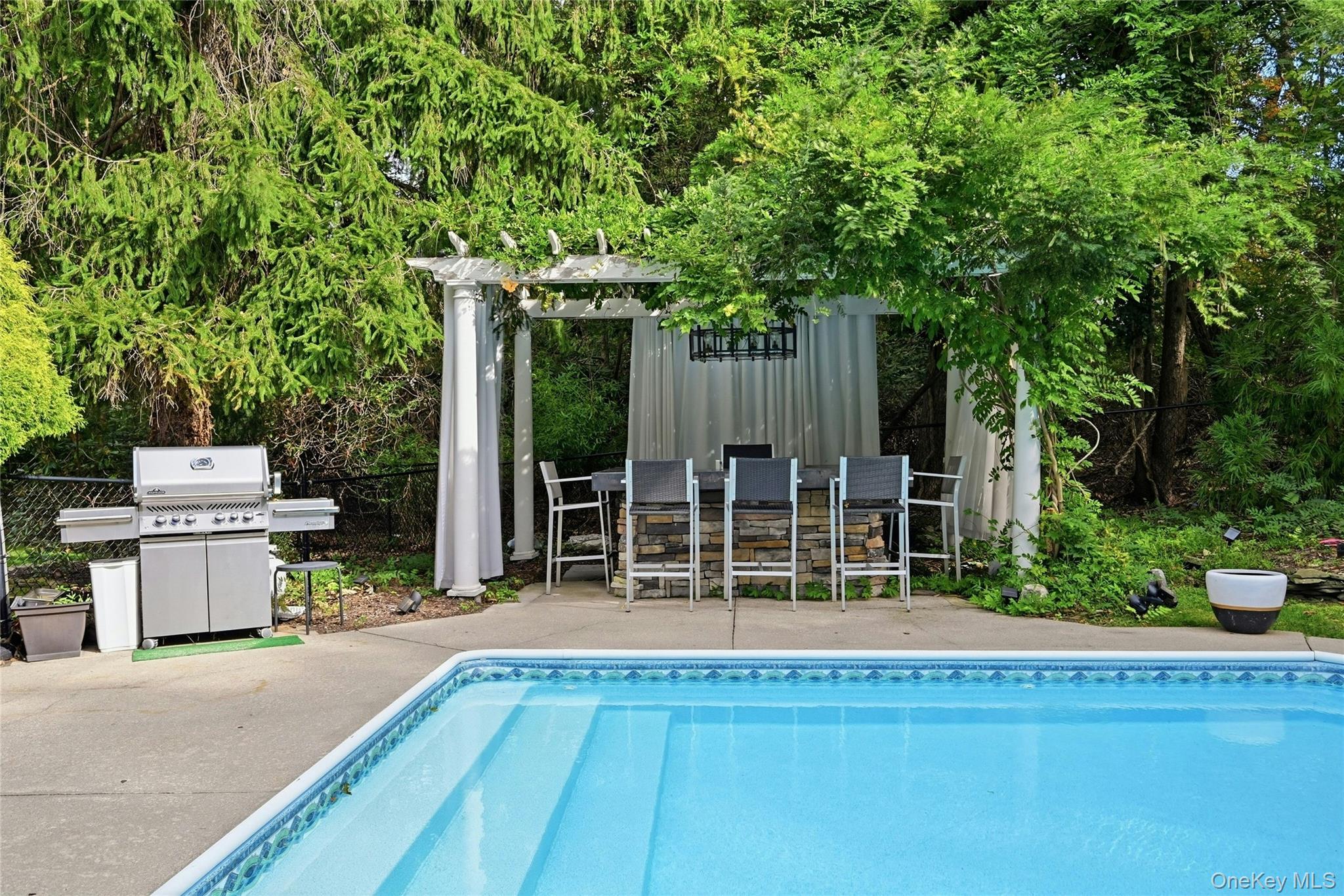 52 West Meadow Road Setauket, NY 11733 - Photo 30 of 42 Gallery Image 30