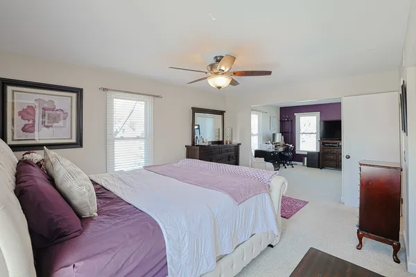 $699,900 | 229 Tudor Lane, Schaumburg, IL 60193