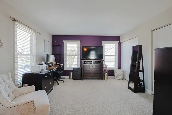 $699,900 | 229 Tudor Lane, Schaumburg, IL 60193