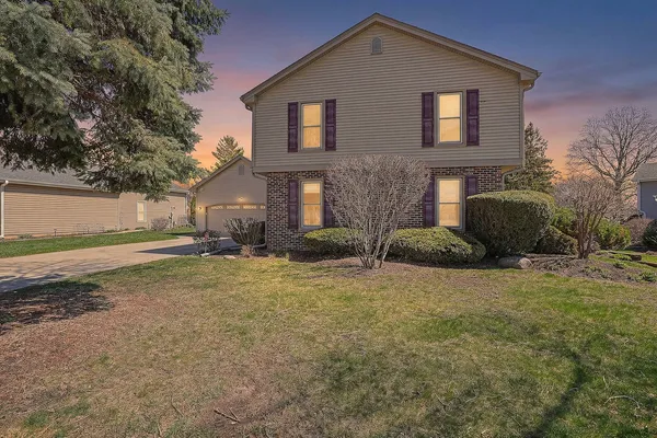 $699,900 | 229 Tudor Lane, Schaumburg, IL 60193