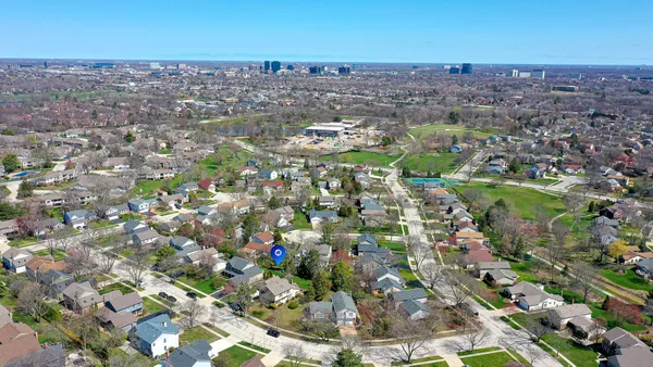 $699,900 | 229 Tudor Lane, Schaumburg, IL 60193