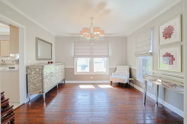 $699,900 | 229 Tudor Lane, Schaumburg, IL 60193