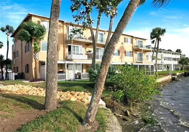 $138,900 | 411 North Halifax Avenue, Unit 104, Daytona Beach, FL 32118