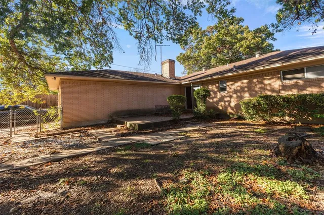 $325,000 | 3706 Kimballdale Drive, Dallas, TX 75233