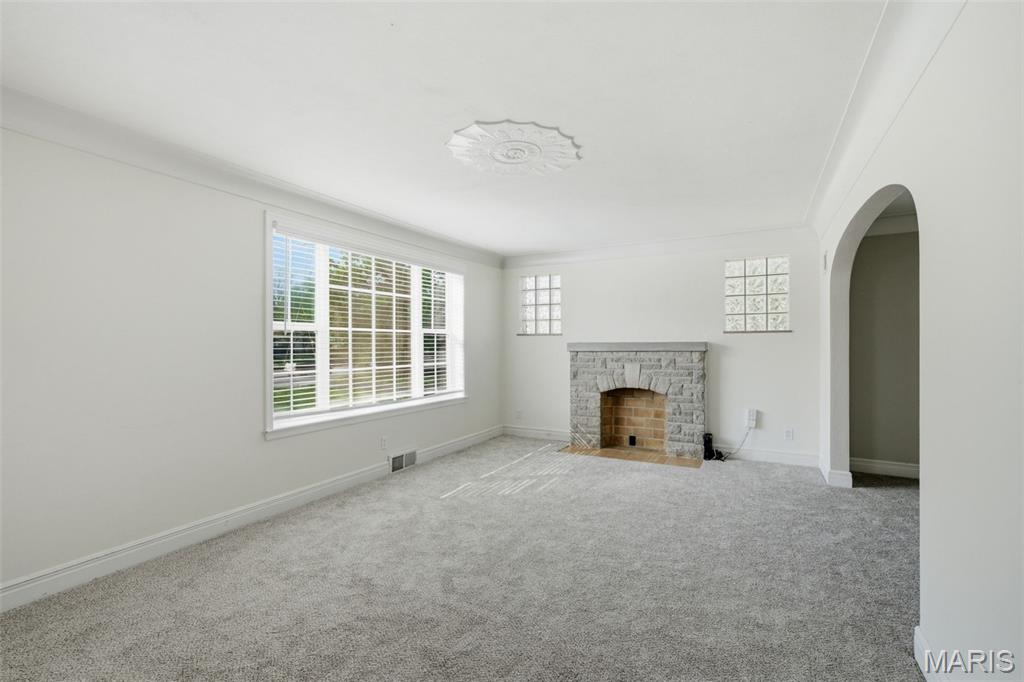 1800 Patterson Road Florissant, MO 63031 - Photo 8 of 43