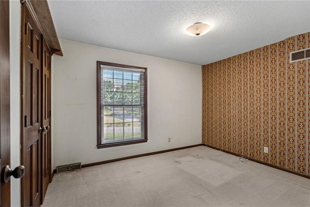 4724 Mullen Road Shawnee, KS 66216 - Photo 23 of 37 Gallery Image 23