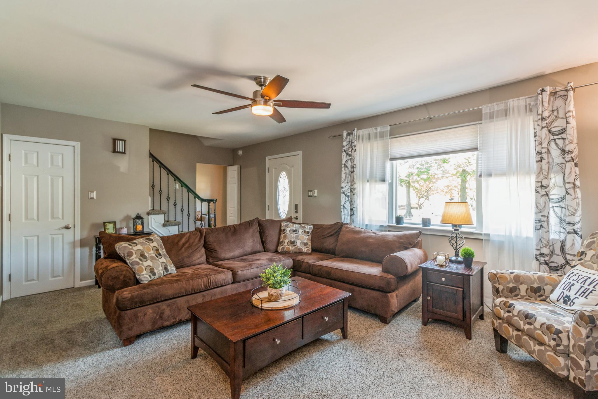 259 South Maple Avenue Maple Shade, NJ 08052 - Photo 2 of 25 Living Room
