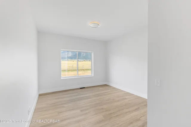 $895,000 | 65 Caribou Peak Loop, Etna, WY 83118