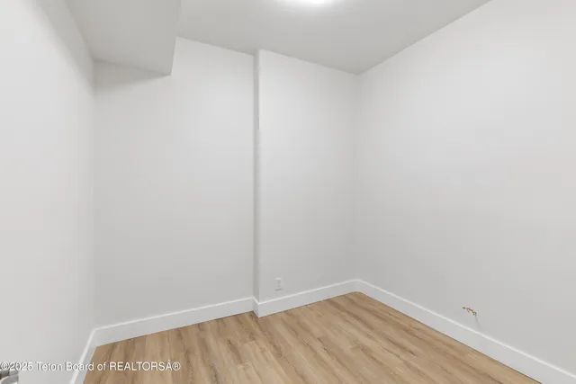 $895,000 | 65 Caribou Peak Loop, Etna, WY 83118