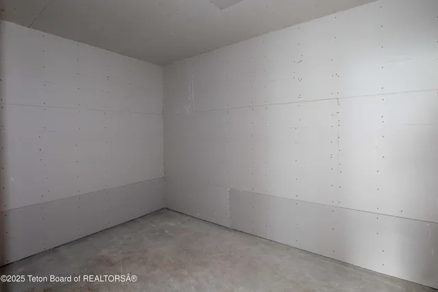 $895,000 | 65 Caribou Peak Loop, Etna, WY 83118