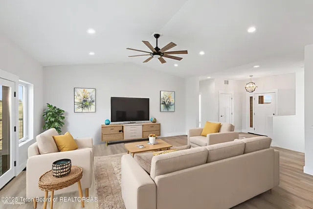 $895,000 | 65 Caribou Peak Loop, Etna, WY 83118