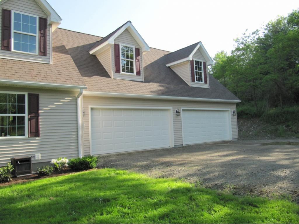 282 Castleman Road Vestal, NY 13850 - Photo 3 of 24 Gallery Image 3