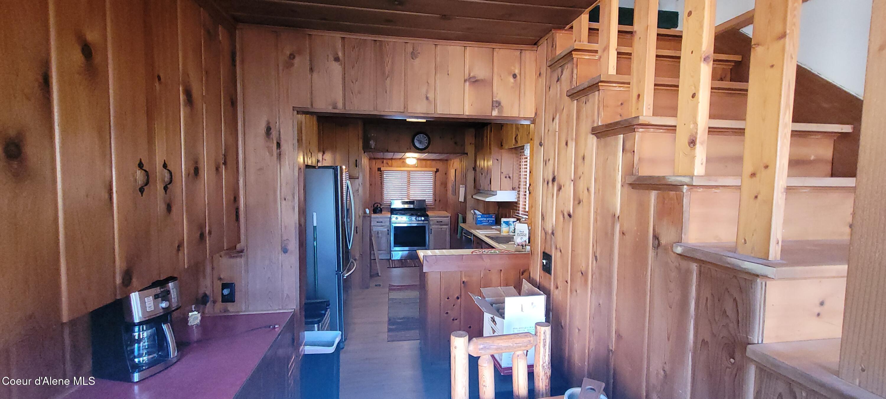 45 Waterside Lane Sagle, ID 83860 - Photo 33 of 33 Cabin Kitchen