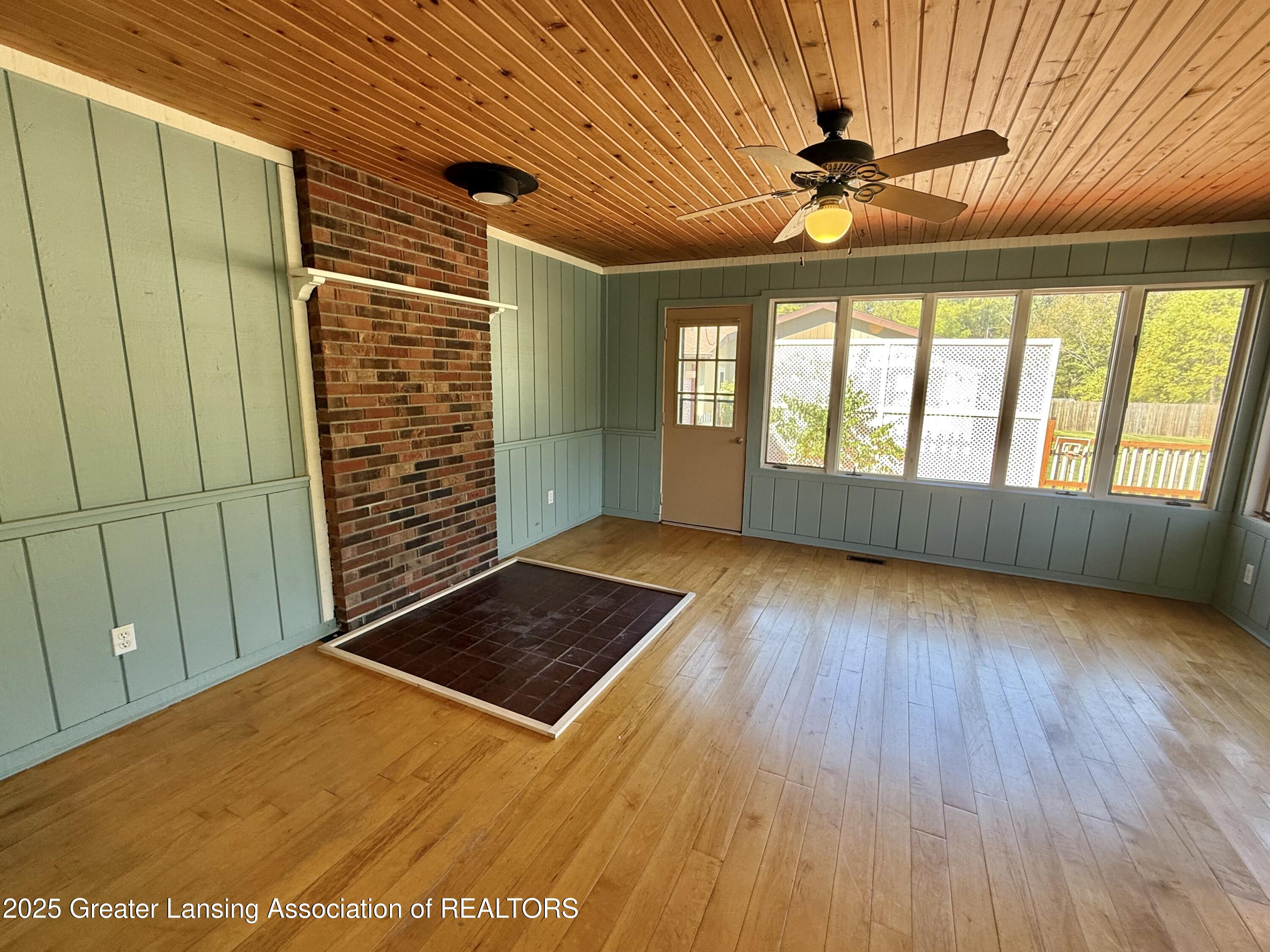 2198 Hamilton Road Okemos, MI 48864 - Photo 15 of 61 IMG_8041