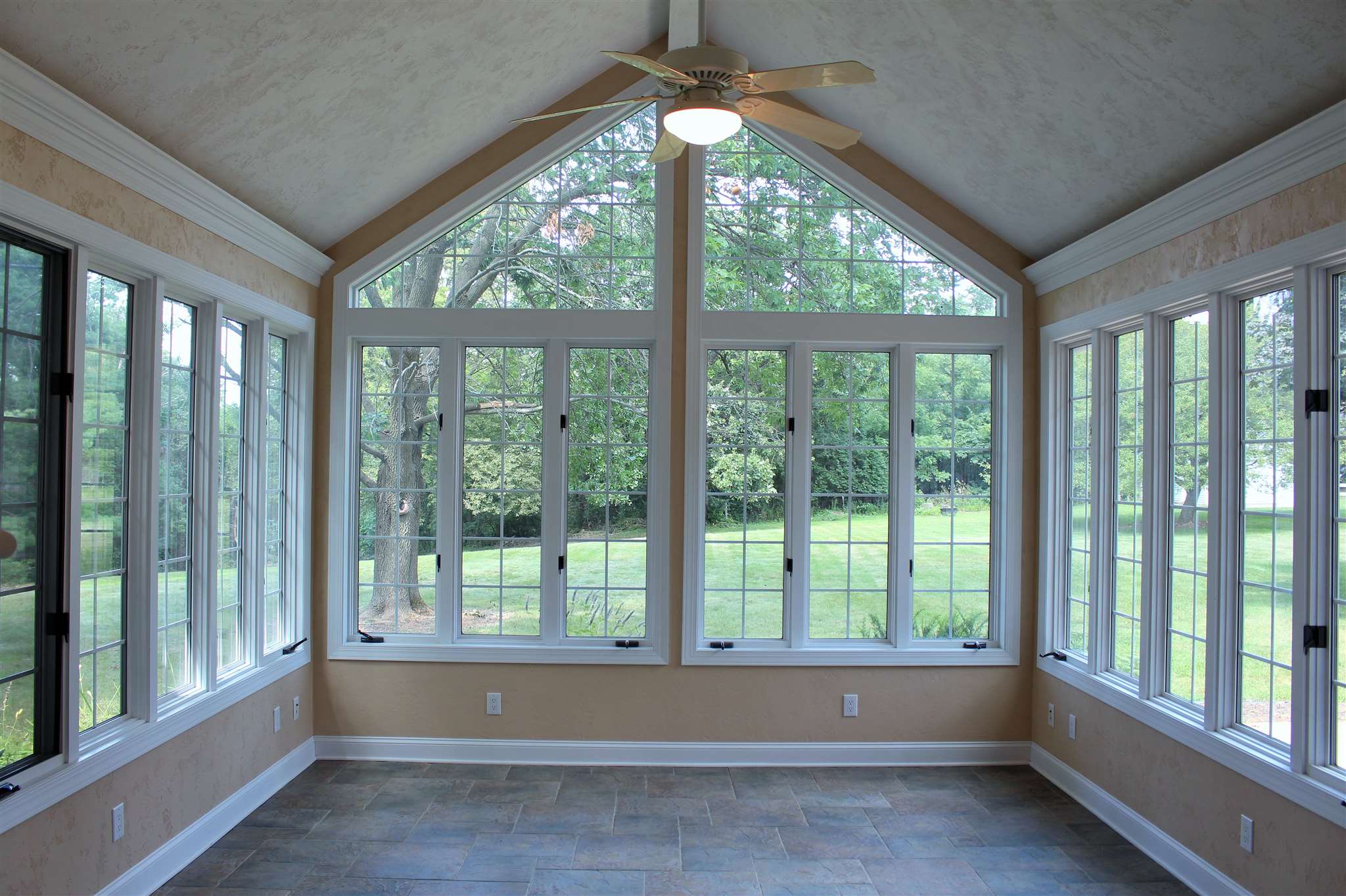5520 Clemons Road Bettendorf, IA 52722 - Photo 14 of 37 Gallery Image 14
