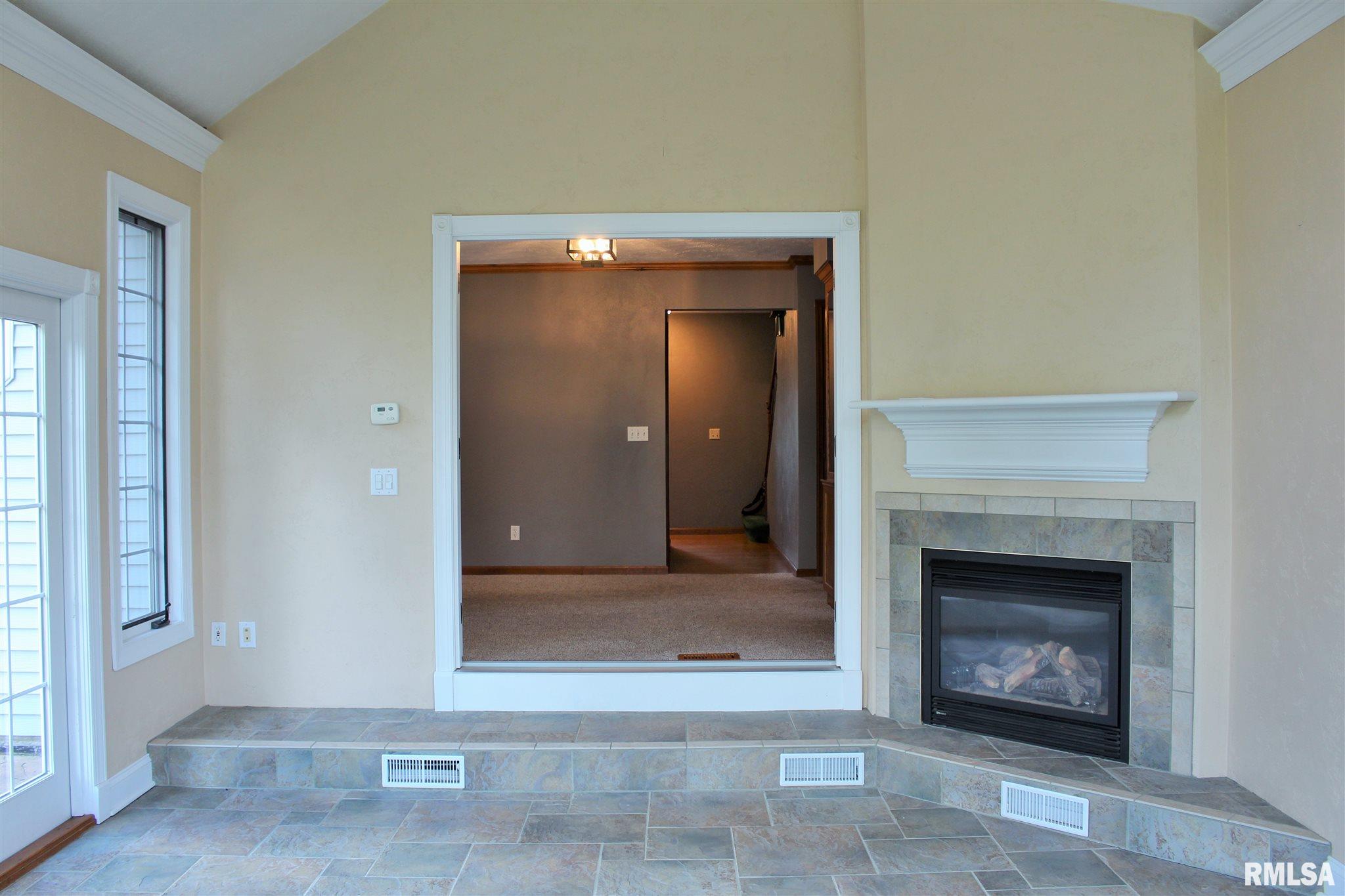 5520 Clemons Road Bettendorf, IA 52722 - Photo 15 of 37 Gallery Image 15