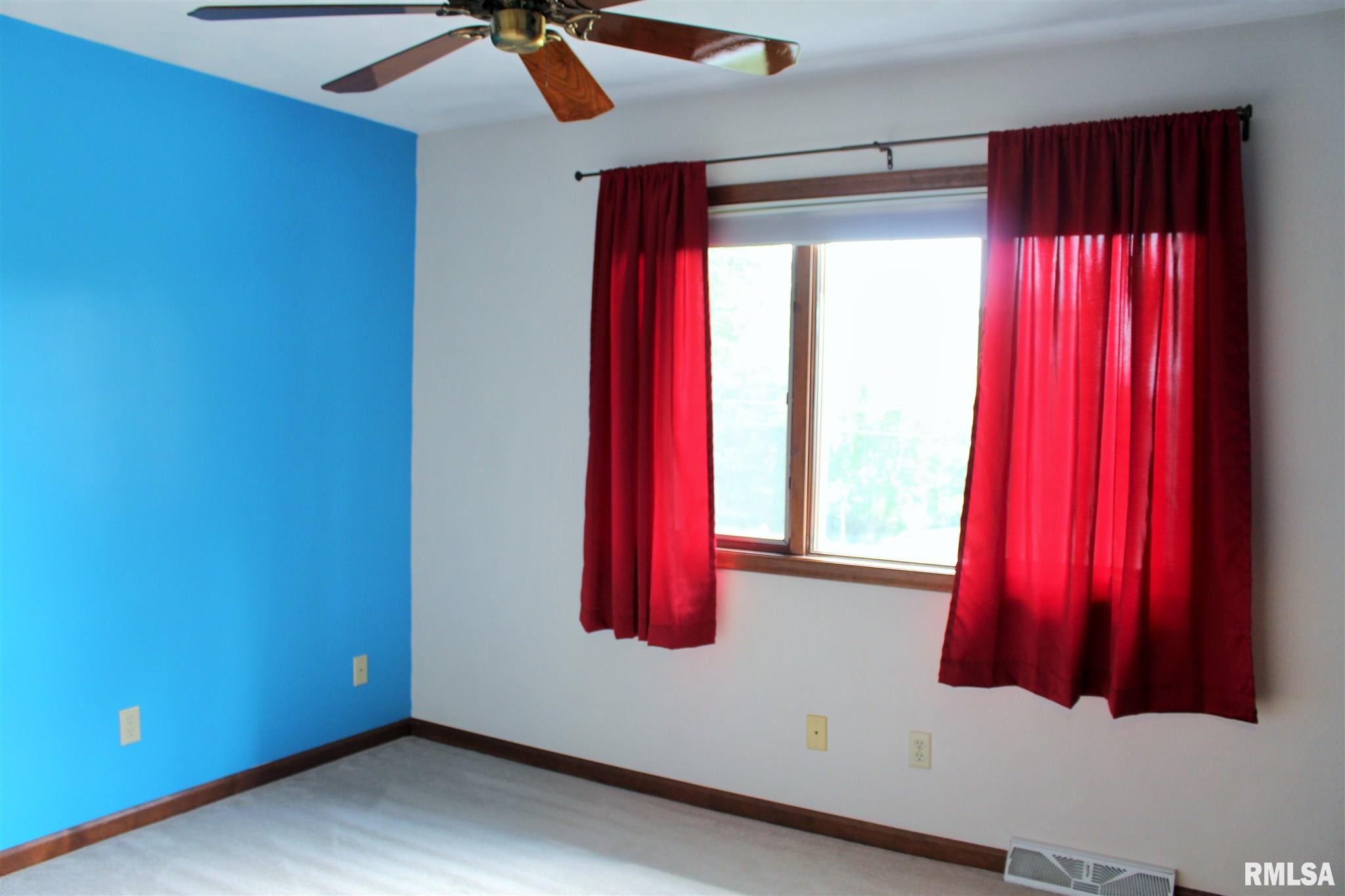 5520 Clemons Road Bettendorf, IA 52722 - Photo 18 of 37 Gallery Image 18
