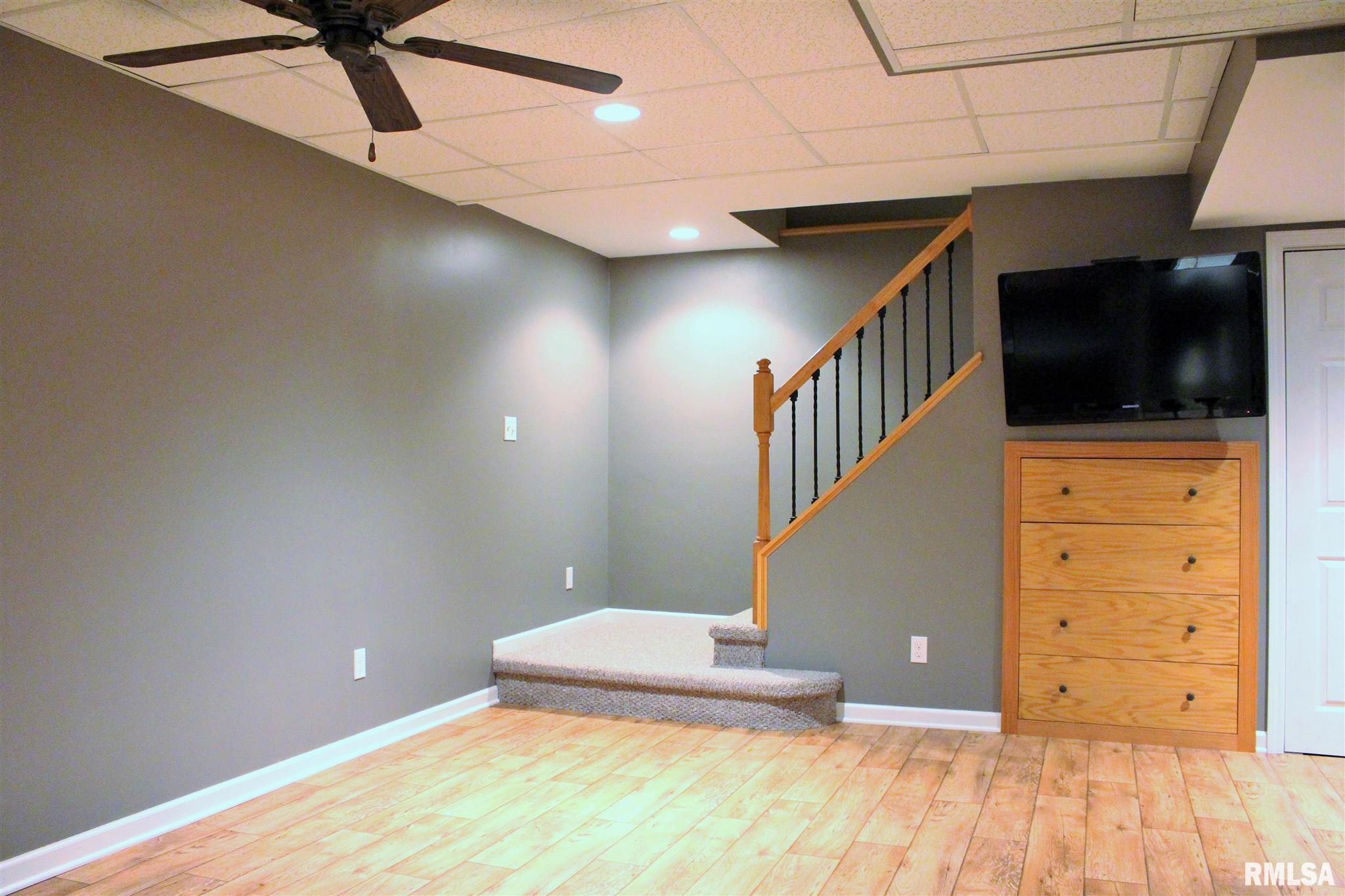 5520 Clemons Road Bettendorf, IA 52722 - Photo 25 of 37 Gallery Image 25