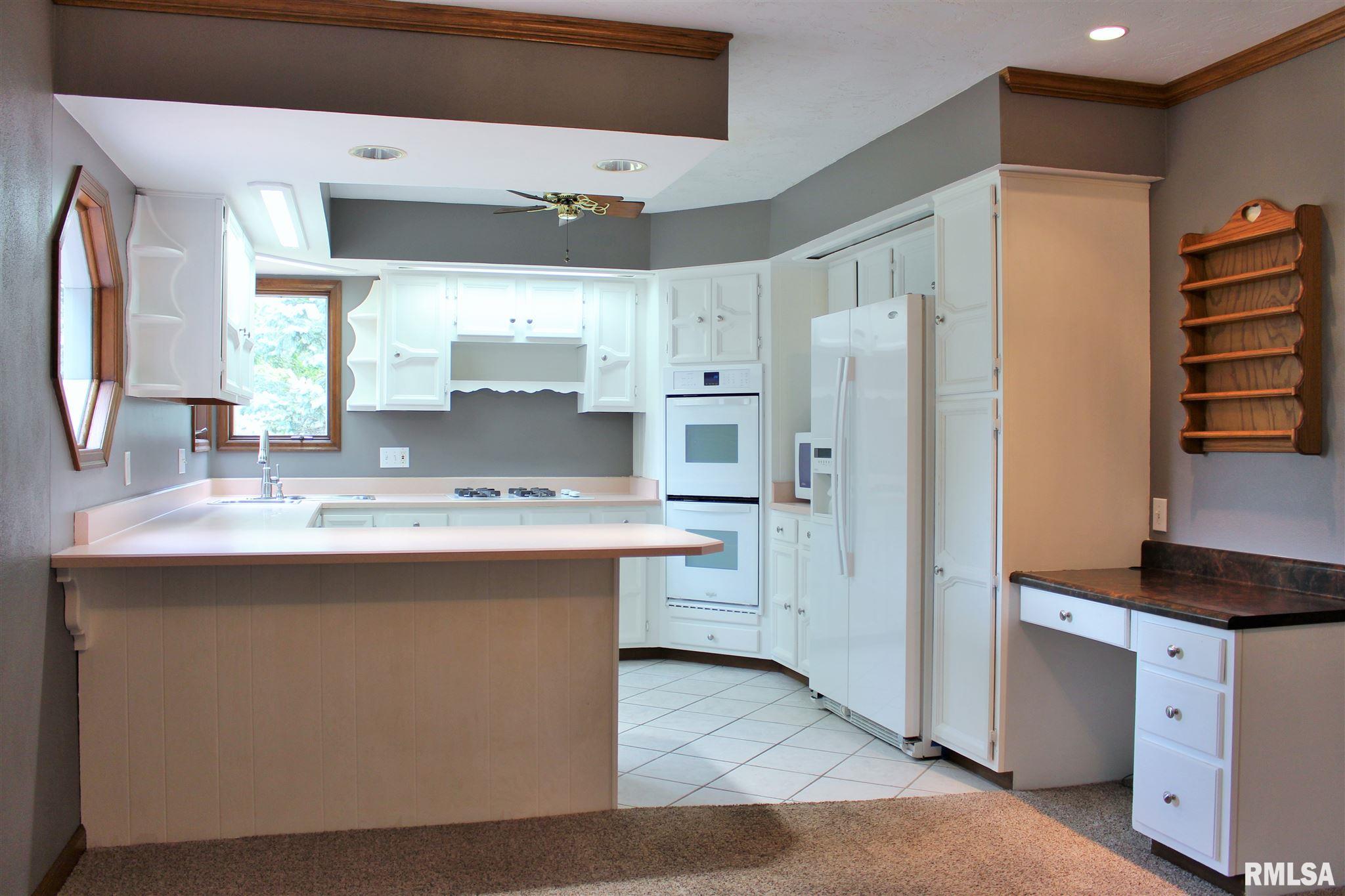 5520 Clemons Road Bettendorf, IA 52722 - Photo 7 of 37 Gallery Image 7