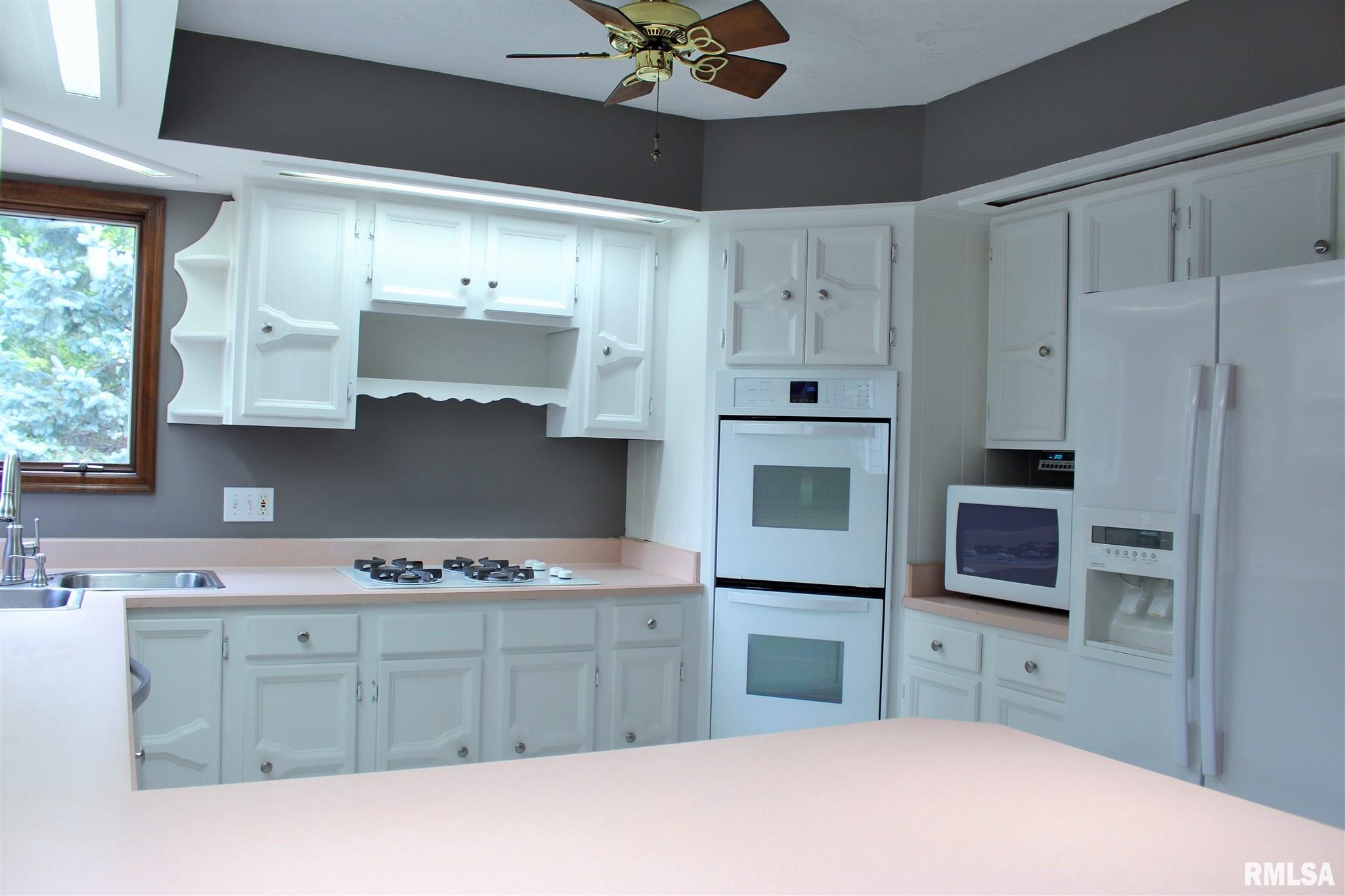 5520 Clemons Road Bettendorf, IA 52722 - Photo 10 of 37 Gallery Image 10