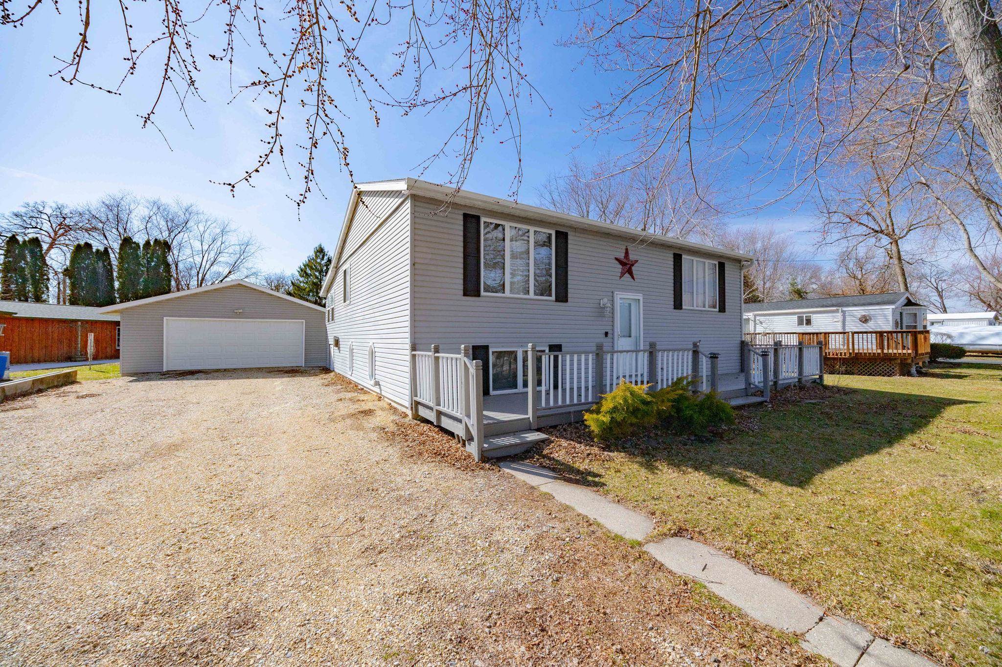 11611 North Charley Bluff Road Milton, WI 53563 - Photo 1 of 47