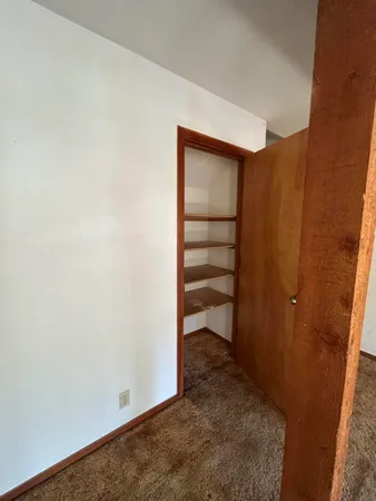 a view of empty room with window