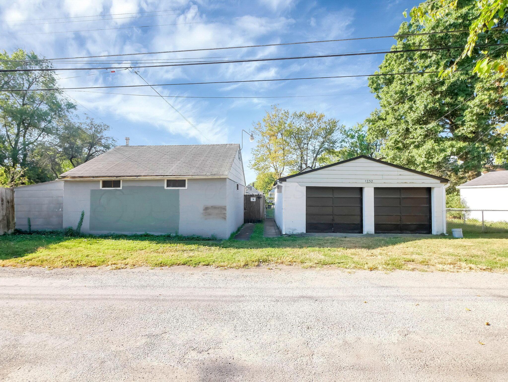 1241 East Weber Road Columbus, OH 43211 - Photo 20 of 21 21-web-or-mls-1241-e-weber-rd