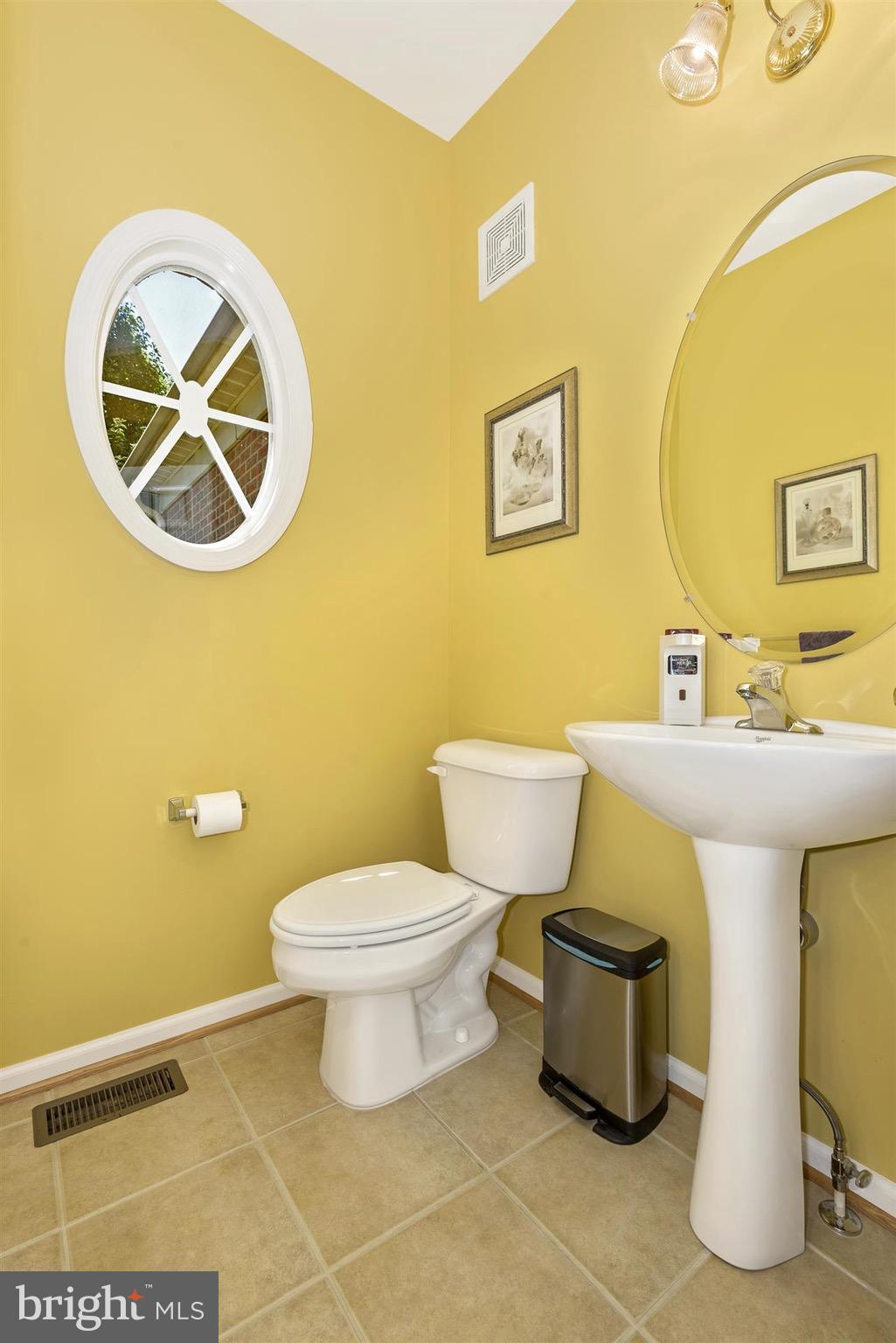 11042 Country Club Road New Market, MD 21774 - Photo 8 of 30 Bath